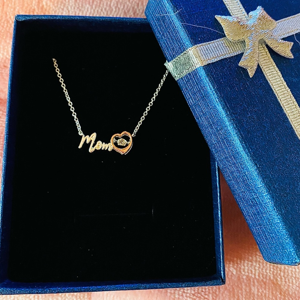 💰5/$25 Silver Plated "Mom" Cubic Zirconia Heart Necklace - Rose Gold/Silver